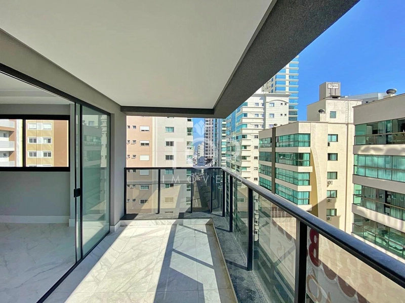 APARTAMENTO PRONTO COM 3 SUITES EM MEIA PRAIA: 1ª foto da galeria de imagens do imóvel
