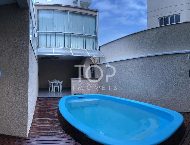 CASA TRIPLEX EM PORTO BELO PEREQUÊ: 5ª foto da galeria de imagens do imóvel