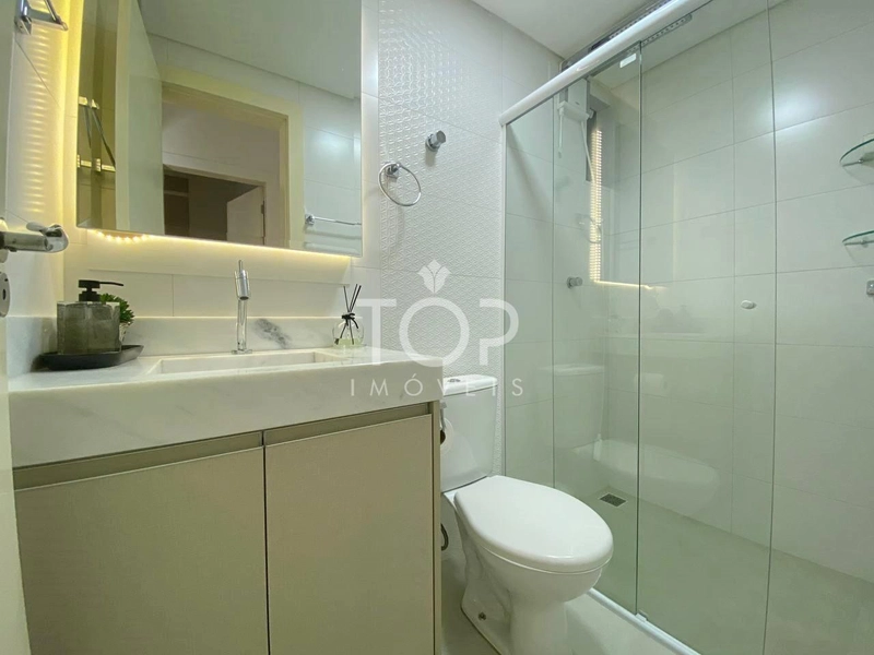 APARTAMENTO MOBILIADO E EQUIPADO EM MEIA PRAIA: 5ª foto da galeria de imagens do imóvel