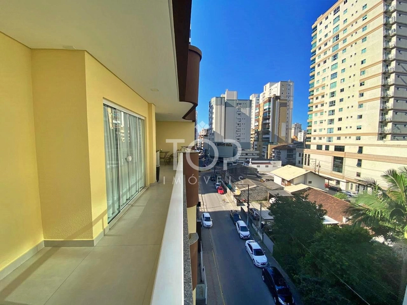 APARTAMENTO MOBILIADO E EQUIPADO EM MEIA PRAIA: 10ª foto da galeria de imagens do imóvel