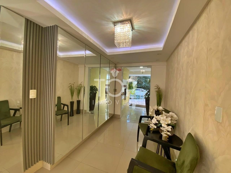 APARTAMENTO MOBILIADO E EQUIPADO EM MEIA PRAIA: 3ª foto da galeria de imagens do imóvel