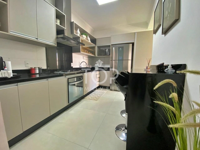 APARTAMENTO MOBILIADO E EQUIPADO EM MEIA PRAIA: 9ª foto da galeria de imagens do imóvel