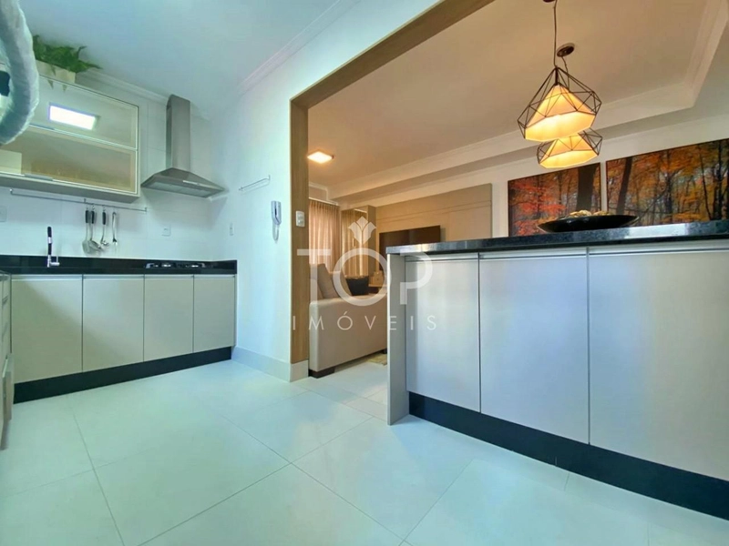 APARTAMENTO MOBILIADO E EQUIPADO EM MEIA PRAIA: 8ª foto da galeria de imagens do imóvel