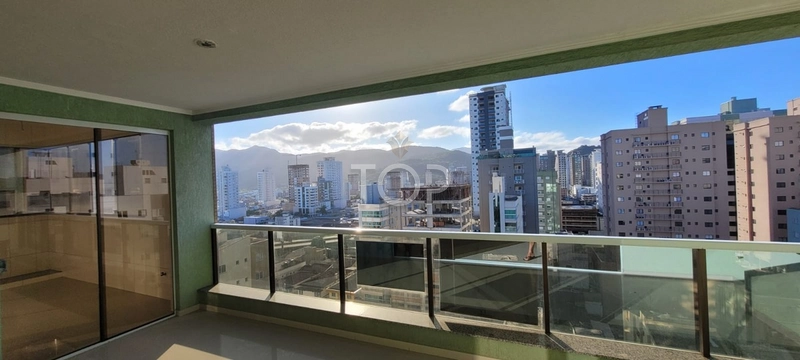 4 SUITES GIGANTE BEM LOCALIZADO MEIA PRAIA: 3ª foto da galeria de imagens do imóvel
