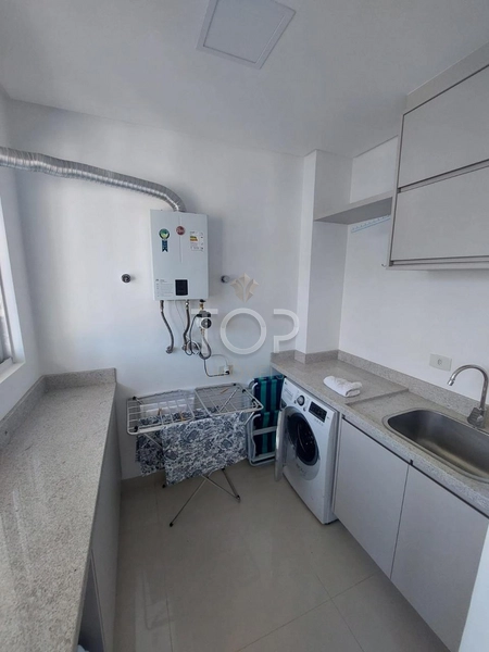 APARTAMENTO FRENTE MAR MOBILIADO NO CENTRO DE ITAPEMA: 6ª foto da galeria de imagens do imóvel