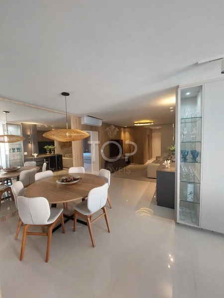 APARTAMENTO FRENTE MAR MOBILIADO NO CENTRO DE ITAPEMA: 4ª foto da galeria de imagens do imóvel