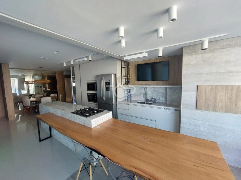 APARTAMENTO FRENTE MAR MOBILIADO NO CENTRO DE ITAPEMA: 2ª foto da galeria de imagens do imóvel
