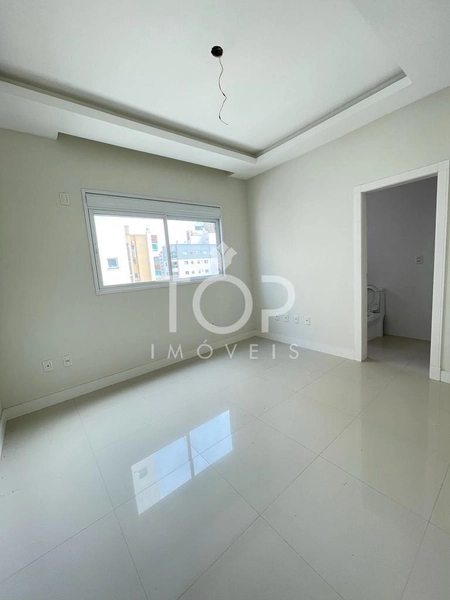 LINDO APARTAMENTO EM MEIA PRAIA: 27ª foto da galeria de imagens do imóvel