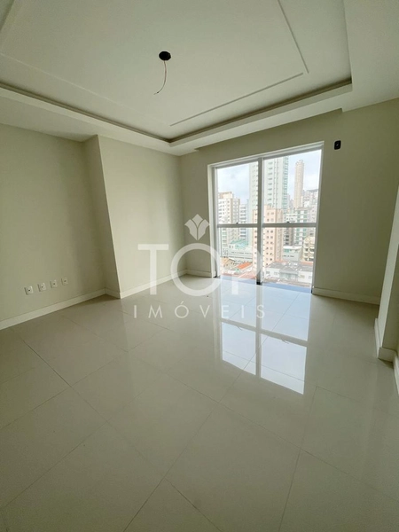 LINDO APARTAMENTO EM MEIA PRAIA: 15ª foto da galeria de imagens do imóvel