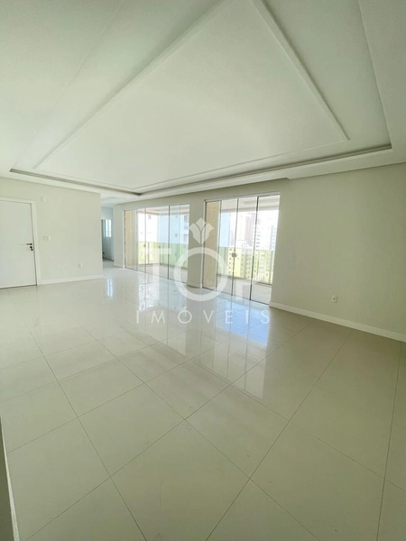 LINDO APARTAMENTO EM MEIA PRAIA: 16ª foto da galeria de imagens do imóvel