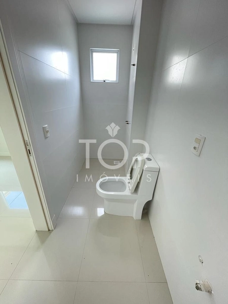LINDO APARTAMENTO EM MEIA PRAIA: 11ª foto da galeria de imagens do imóvel