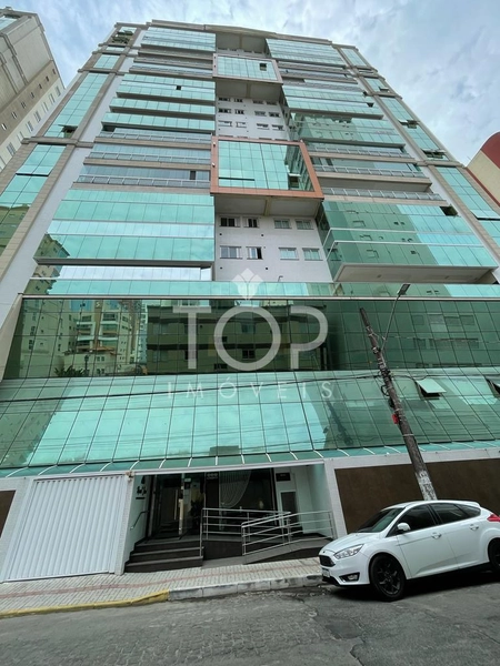 LINDO APARTAMENTO EM MEIA PRAIA: 3ª foto da galeria de imagens do imóvel