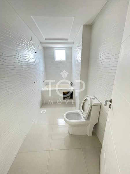 LINDO APARTAMENTO EM MEIA PRAIA: 18ª foto da galeria de imagens do imóvel