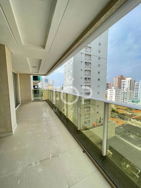 LINDO APARTAMENTO EM MEIA PRAIA: 21ª foto da galeria de imagens do imóvel