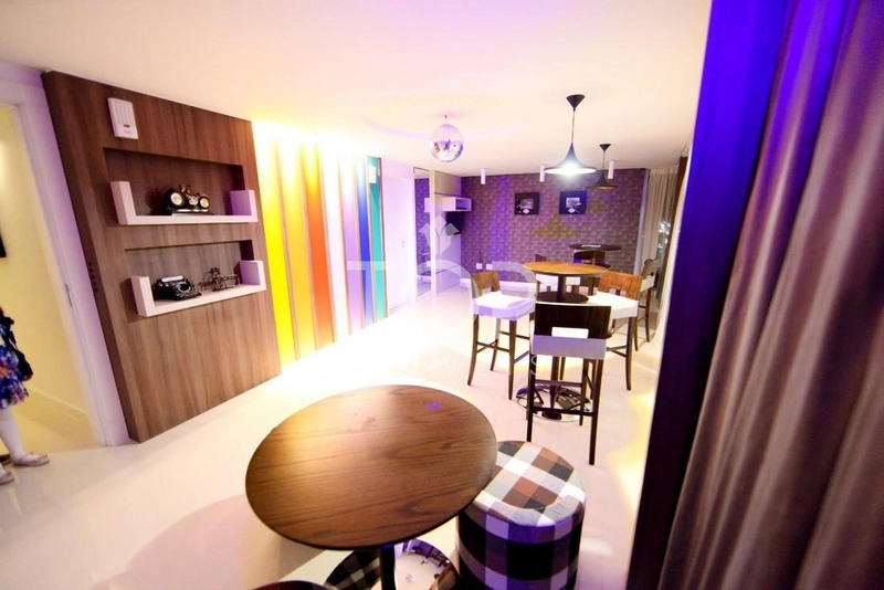 AMPLO APARTAMENTO DE FRENTE PARA AVENIDA: 9ª foto da galeria de imagens do imóvel