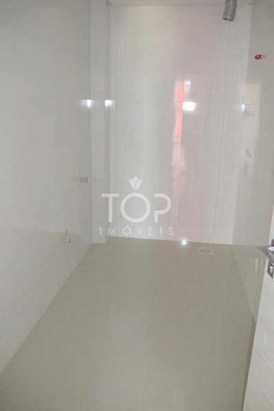 AMPLO APARTAMENTO DE FRENTE PARA AVENIDA: 27ª foto da galeria de imagens do imóvel