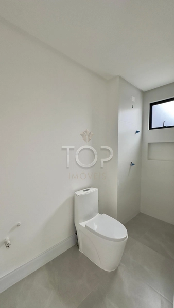 APARTAMENTO NO CENTRO DE ITAPEMA: 7ª foto da galeria de imagens do imóvel