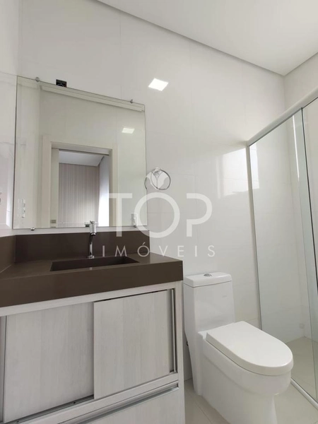 SEU APARTAMENTO NA BELÍSSIMA MEIA PRAIA/SC: 18ª foto da galeria de imagens do imóvel