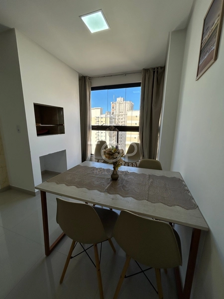 APARTAMENTO MOBILIADO EM ITAPEMA: 3ª foto da galeria de imagens do imóvel