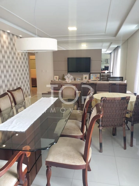 AMPLO APARTAMENTO EM ANDAR ALTO MOBILIADO : 25ª foto da galeria de imagens do imóvel