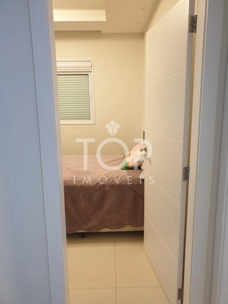 AMPLO APARTAMENTO EM ANDAR ALTO MOBILIADO : 2ª foto da galeria de imagens do imóvel