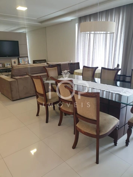 AMPLO APARTAMENTO EM ANDAR ALTO MOBILIADO : 32ª foto da galeria de imagens do imóvel