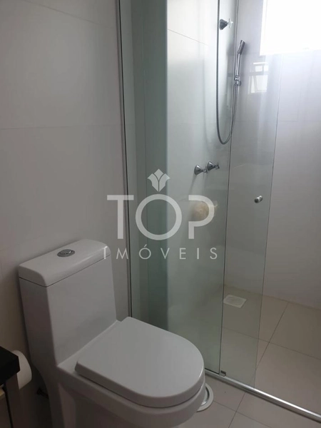 AMPLO APARTAMENTO EM ANDAR ALTO MOBILIADO : 11ª foto da galeria de imagens do imóvel