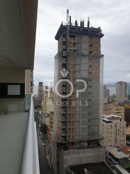 AMPLO APARTAMENTO EM ANDAR ALTO MOBILIADO : 16ª foto da galeria de imagens do imóvel