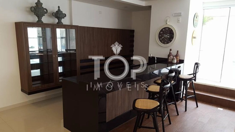 AMPLO APARTAMENTO EM ANDAR ALTO MOBILIADO : 49ª foto da galeria de imagens do imóvel