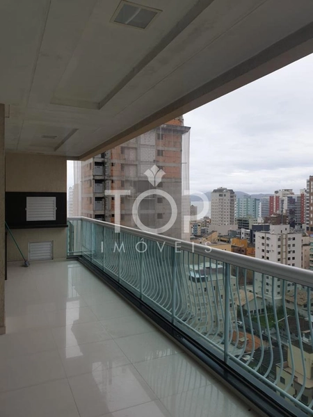 AMPLO APARTAMENTO EM ANDAR ALTO MOBILIADO : 4ª foto da galeria de imagens do imóvel