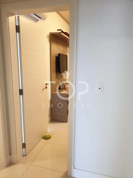 AMPLO APARTAMENTO EM ANDAR ALTO MOBILIADO : 23ª foto da galeria de imagens do imóvel