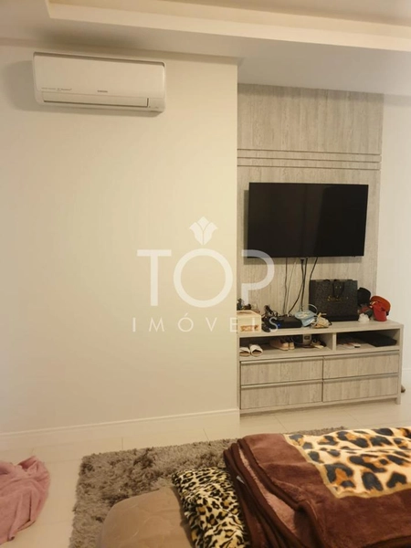 AMPLO APARTAMENTO EM ANDAR ALTO MOBILIADO : 12ª foto da galeria de imagens do imóvel