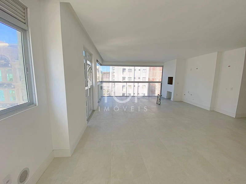 APARTAMENTO PRONTO NA QUADRA MAR EM MEIA PRAIA: 21ª foto da galeria de imagens do imóvel