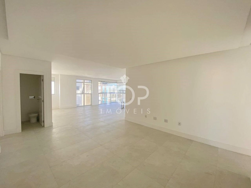APARTAMENTO PRONTO NA QUADRA MAR EM MEIA PRAIA: 20ª foto da galeria de imagens do imóvel