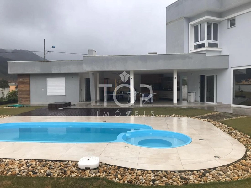 CASA ALTO PADRÃO - FINAMENTE MOBILIADA: 2ª foto da galeria de imagens do imóvel