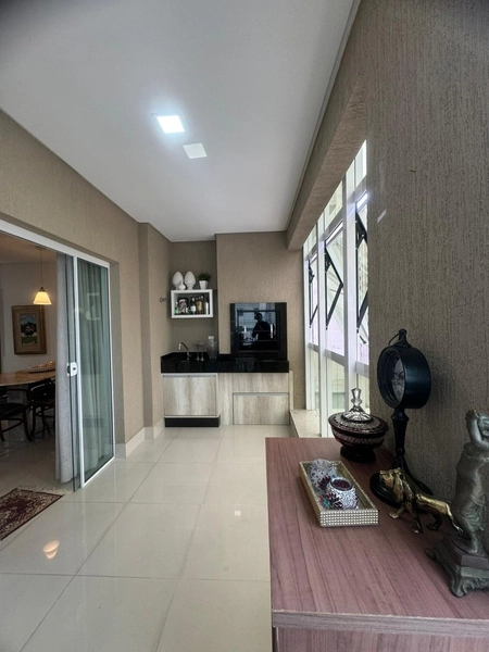 LINDO APARTAMENTO BEM MOBILIADO EM MEIA PRAIA: 3ª foto da galeria de imagens do imóvel