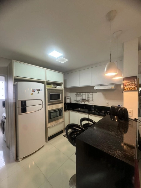 LINDO APARTAMENTO BEM MOBILIADO EM MEIA PRAIA: 5ª foto da galeria de imagens do imóvel