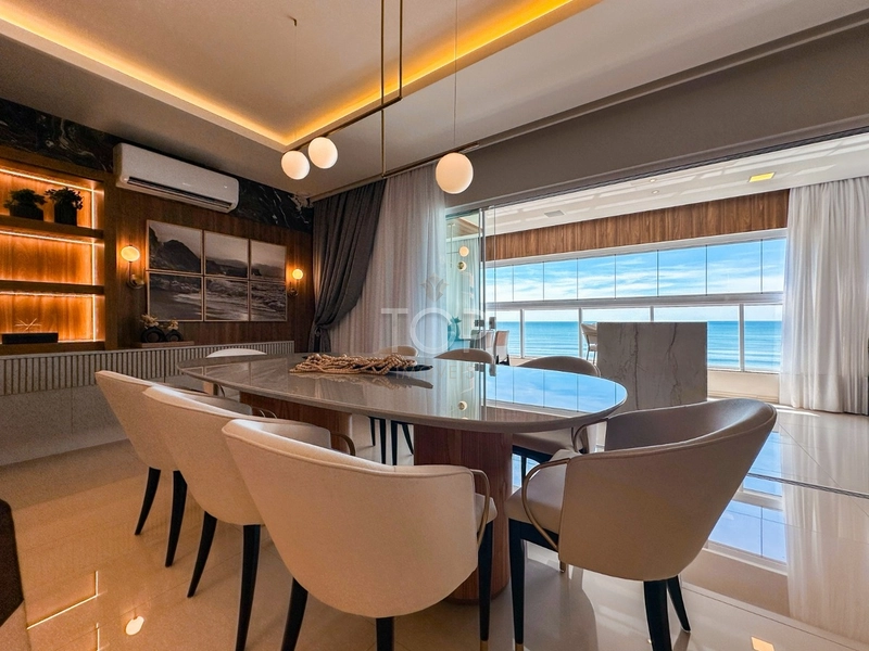 SEU APARTAMENTO FRENTE MAR EM ITAPEMA - SC: 1ª foto da galeria de imagens do imóvel
