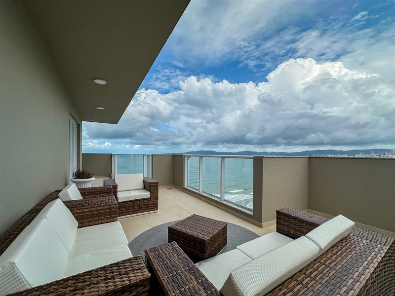 SEU APARTAMENTO FRENTE MAR EM ITAPEMA - SC: 16ª foto da galeria de imagens do imóvel