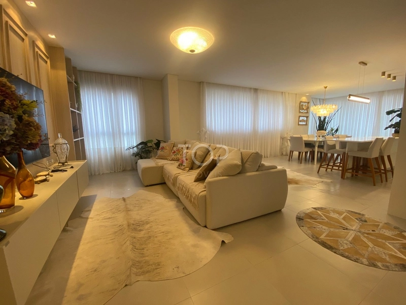 APARTAMENTO ITAPEMA MEIA PRAIA PRONTO MOBILIADO: 1ª foto da galeria de imagens do imóvel