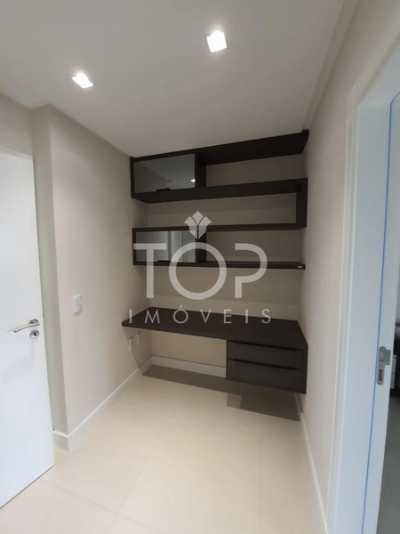 APARTAMENTO PRONTO E MOBILIADO EM MEIA PRAIA: 7ª foto da galeria de imagens do imóvel