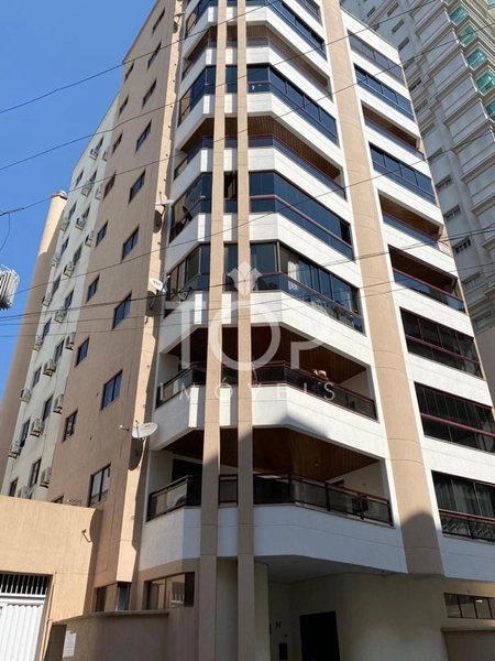 EXCELENTE APARTAMENTO BEM LOCALIZADO EM MEIA PRAIA: 2ª foto da galeria de imagens do imóvel