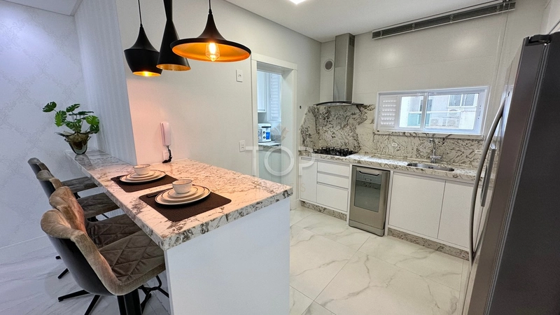 APARTAMENTO MOBILIADO EM MEIA PRAIA: 5ª foto da galeria de imagens do imóvel
