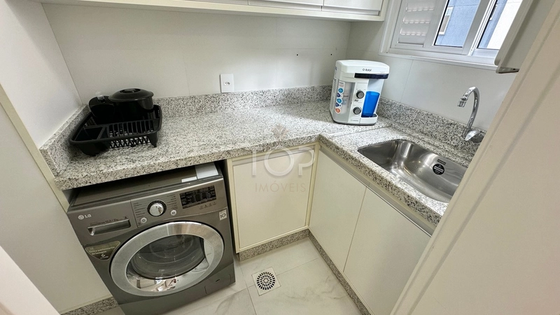 APARTAMENTO MOBILIADO EM MEIA PRAIA: 7ª foto da galeria de imagens do imóvel