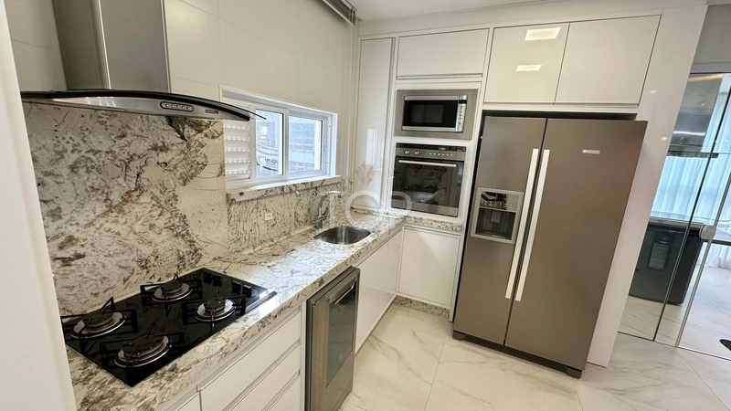 APARTAMENTO MOBILIADO EM MEIA PRAIA: 6ª foto da galeria de imagens do imóvel