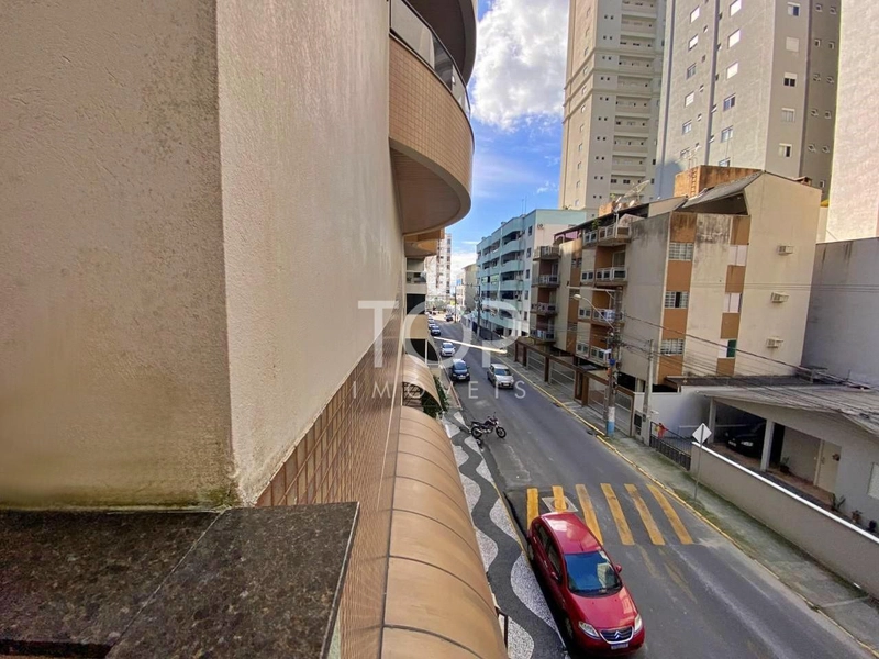 APARTAMENTO PRONTO PARA MORAR EM MEIA PRAIA: 2ª foto da galeria de imagens do imóvel