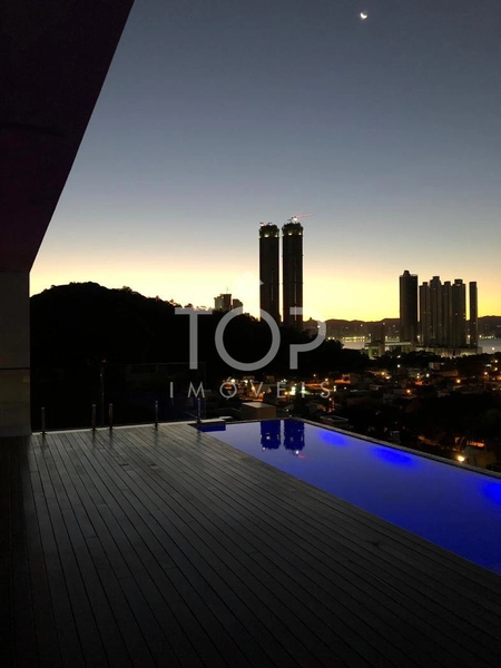 OPORTUNIDADE CASA CONDOMINIO FECHADO EM BC : 2ª foto da galeria de imagens do imóvel