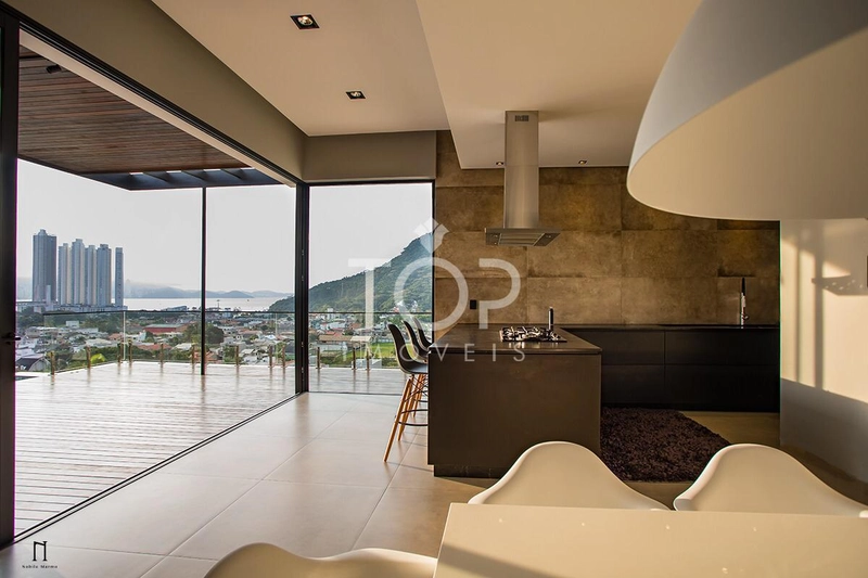 OPORTUNIDADE CASA CONDOMINIO FECHADO EM BC : 4ª foto da galeria de imagens do imóvel