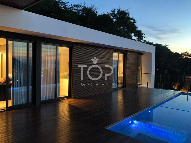 OPORTUNIDADE CASA CONDOMINIO FECHADO EM BC : 3ª foto da galeria de imagens do imóvel