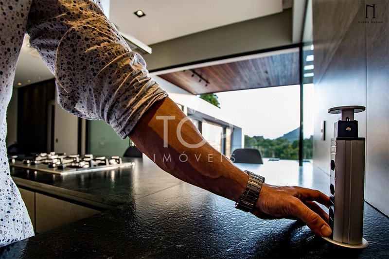 OPORTUNIDADE CASA CONDOMINIO FECHADO EM BC : 9ª foto da galeria de imagens do imóvel
